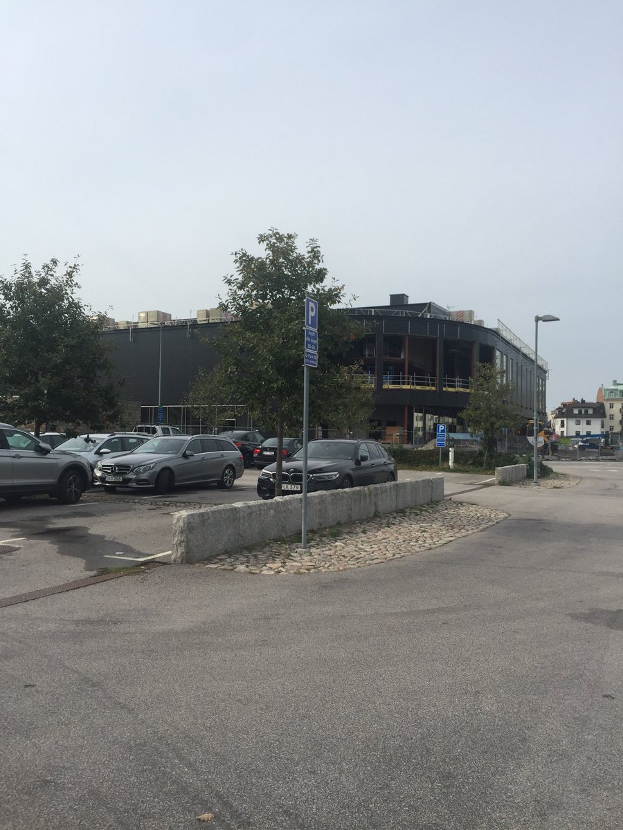 Visning med hotellgruppen på nya arenan på Trossö. Det går fort till den är klar mars-19. <a href="/BLT_se/">BLT.se</a>