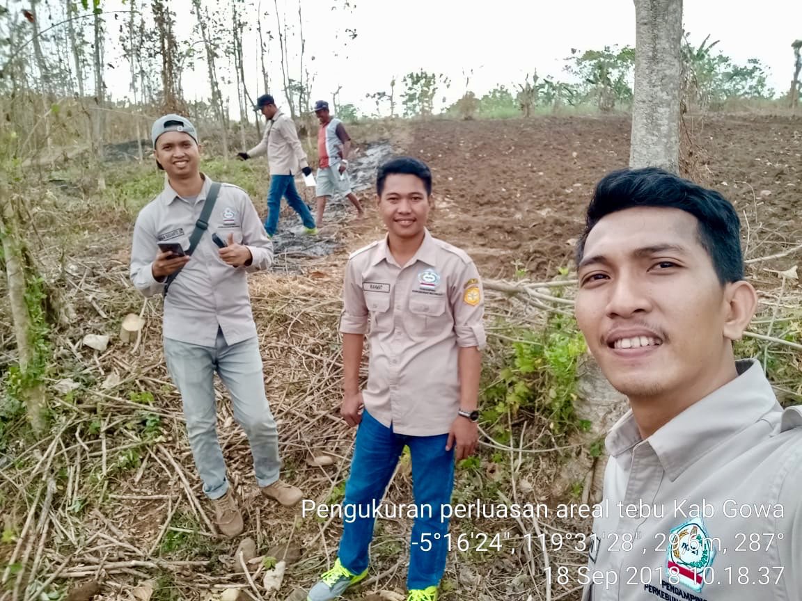 fkp2indonesia's tweet photo. #KerjaNyata #TKPPLPSulsel Appun dinamika yg trjadi saat ini, dampingi ptani tgas utama kmi, semngat mngabdi spnuh hati. Pngkuran prluasan areal TEBU Ds.Sokkolia,Kec. Pakkatto,Kab.Gowa-Sulsel @jokowi @Amran_Sulaiman1 @kementan @kempanrb @ditjenbun @badansdm #PerkebunanJaya #FKP2I https://t.co/y0A0lBVvMv