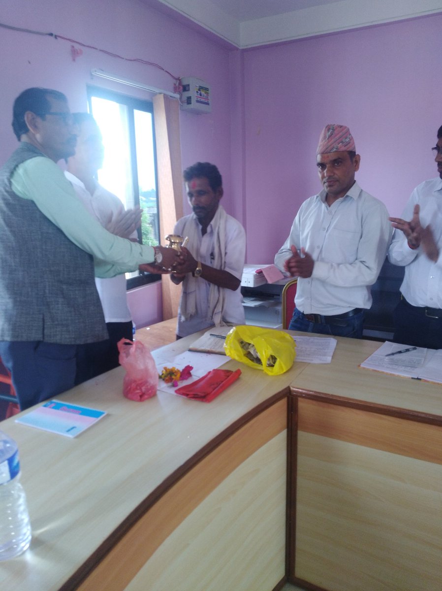 ३३ बर्ष सम्म लगनशील कार्य गर्नु भएको अब्दुल्लह मुसल्मन लाई  बिदाइ गर्दै l 
<a href="/mofaganepal/">सङ्‌घीय मामिला तथा सामान्य प्रशासन मन्त्रालय</a> <a href="/MoFALD_LGCDP/">LGCDP</a> 
#Municipality