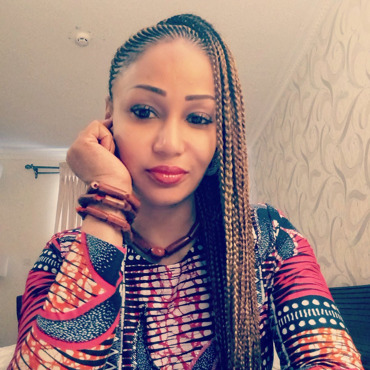 modupeozolua's tweet photo. 🎶 I 💖 long braids and I can not lie.. 🎶 😂 Need more sleep⌚
#tired #sleep #work #braids #hair #blackhair #workaholic #music
#funny #happy #blessed #loved #humanitarianqueen #boss #PrincessModupeozolua #SarauniyarAlheri #aprincessaservant #Philanthropist #Africanprincess https://t.co/ey0KN7quql