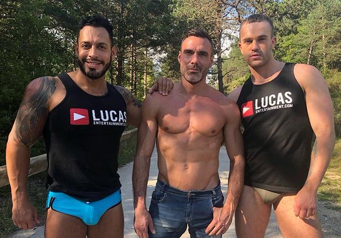 Off set hangs with these boys @ManuelSkyexxx and @ViktorRomXXX for @LucasEnt production here in Spain<a class="tags" href="/tag/manuelskyexxx">@manuelskyexxx</a><a href="/tag/lucasentertainment"class="tags"><span>#lucasentertainment</span></a><a href="/tag/lucasmen"class="tags"><span>#lucasmen</span></a>