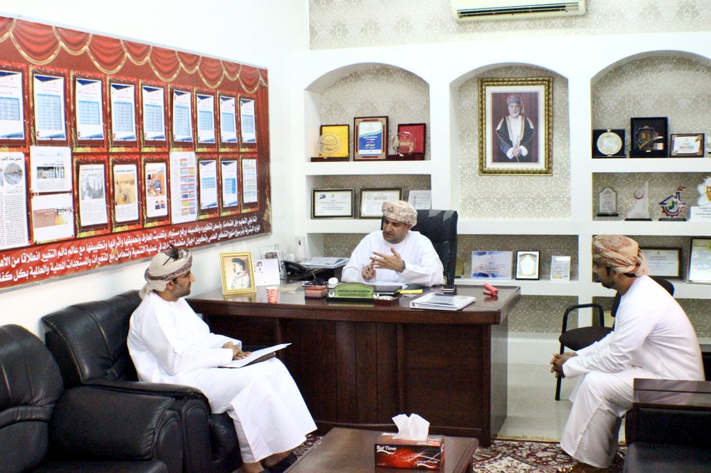 kaabschool's tweet photo. زيارة الأستاذ هلال الوشاحي مشرف الأمن بالمديرية للمدرسة لمتابعه تفعيل خطة الأمن و السلامة https://t.co/aPcQBaa623