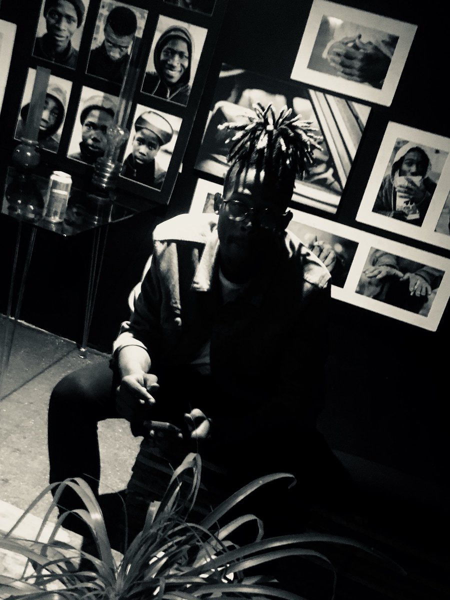 TsegofatsoD's tweet photo. @Snaker_Da_Ray this pic is so dope. PP it 💜💜💜
SODA
#theultrasoundEPFSTOUR https://t.co/MJO7YvzKhB