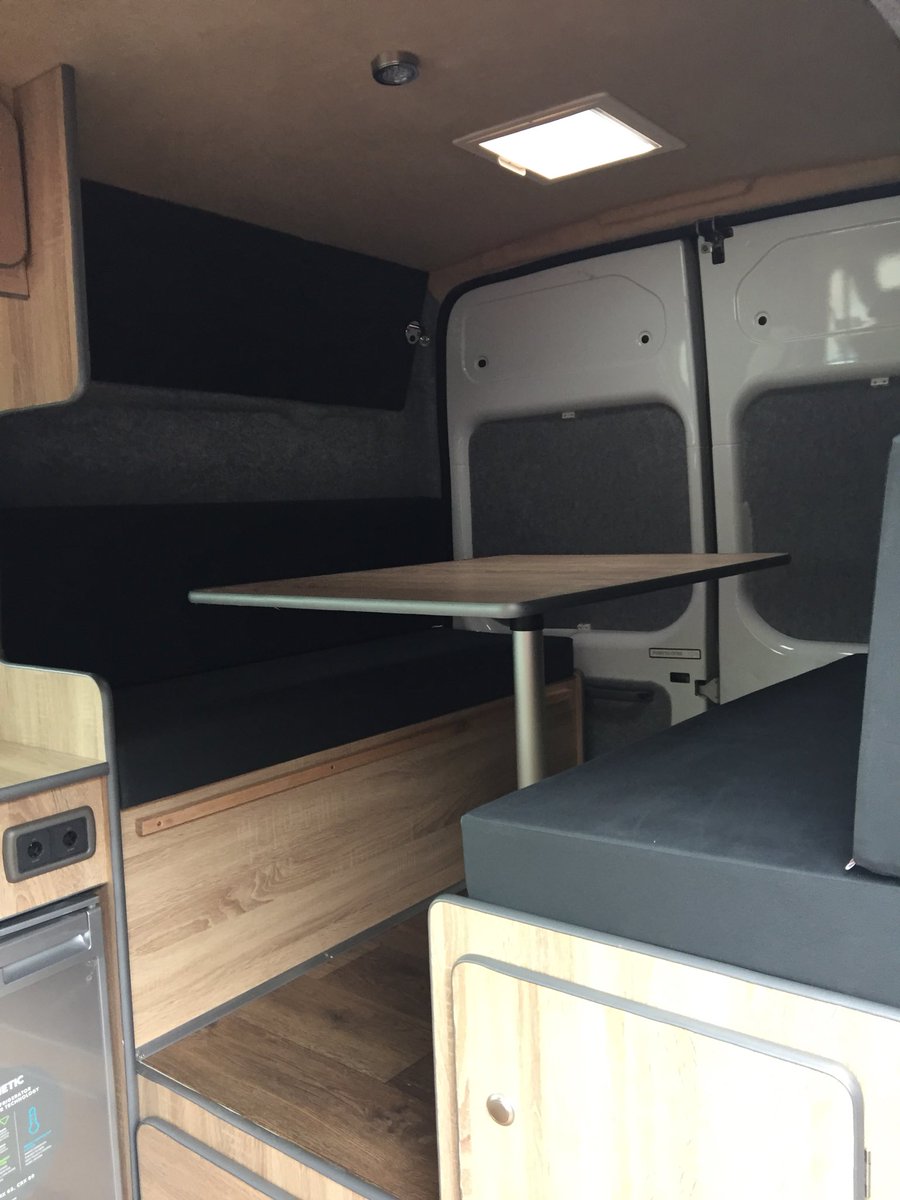 PeakConversions's tweet photo. Converted transit!! Insulated, carpeted, electrics, gas hob, sliding windows fitted. Curtains, blinds and bed upholstery. No job to big or too small!! #conversionvan #vanlife #vanlifediaries #peakdistrict #camping #ukexplore #mountainbike #campervan #vwcaddy #caddycamper #buslife https://t.co/jiAb1A0kw6