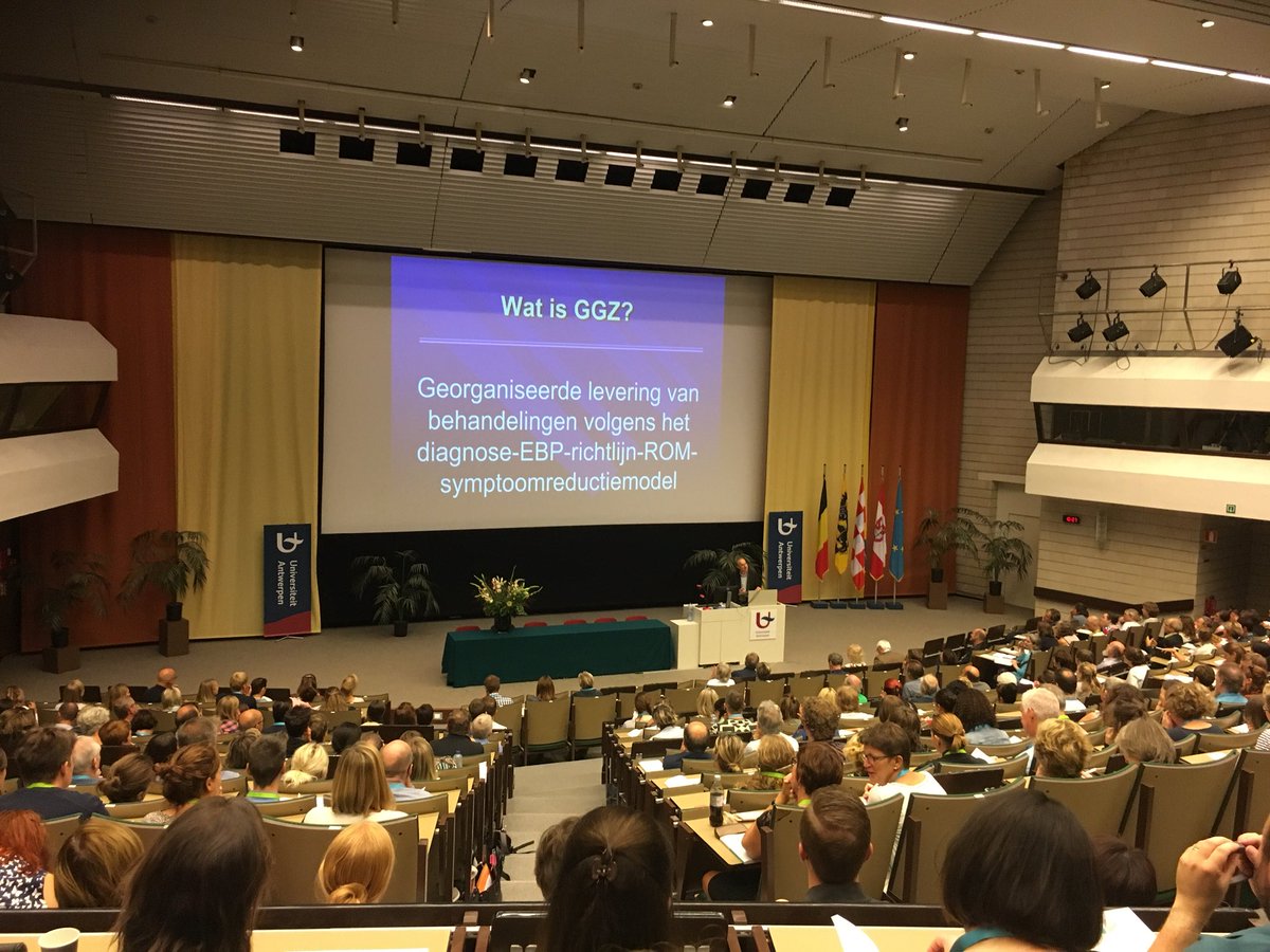 TomVanDaele's tweet image. .@JimvanOs1 over (het gevaar van) de evolutie van de #GGZ naar een georganiseerde levering van behandelingen volgens het diagnose-EBP-richtlijn-ROM-symptoomreductiemodel #ggzcongres