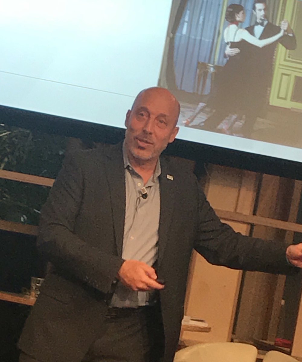 #ICFitaXVconf <a href="/DamianGoldvarg/">Dr. Damian Goldvarg | Worldwide Leadership Trainer</a> danza parlando del Coaching come una danza
XV Conferenza Nazionale ICF