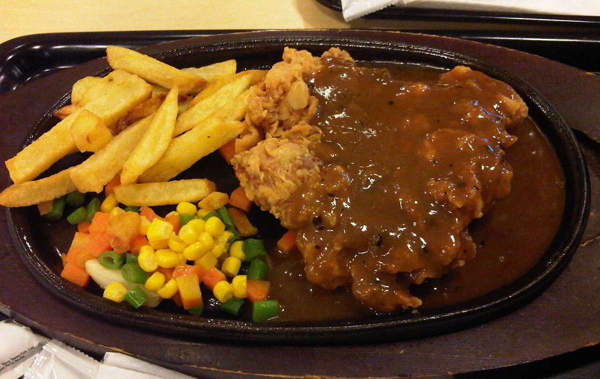 infobdg's tweet photo. Buat taruwit yg ngidam steak, nih mimin kasih tempat makan steak yg recomended :
1. Waroeng Steak &amp; Shake (Jl. Lombok)
2. Javan steak (Jl Sulanjana)
3. Double Steak (Jl Jawa)
4. Cikawao Steak (Jl Cikawao)
Kalau taruwit suka makan steak dimana nih? #infoBDGkuliner https://t.co/72LnLjDoKE
