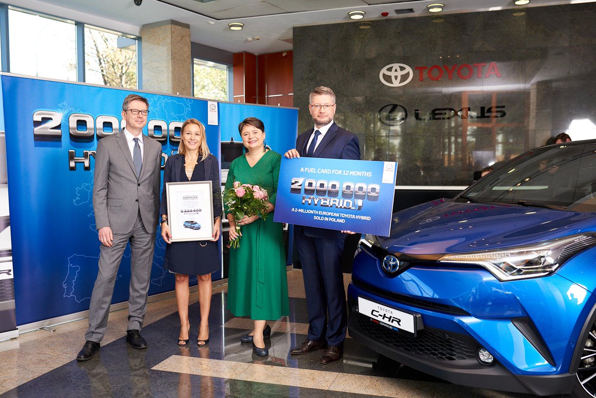 toyota_europe's tweet photo. We are at 2 million #hybrid vehicle sold in Europe. Very very proud &amp; extremely happy to see that our #Toyota hybrid sales mix is at ~50% in 2018 https://t.co/p1hpWiUkma https://t.co/eAzk00Dmb3
