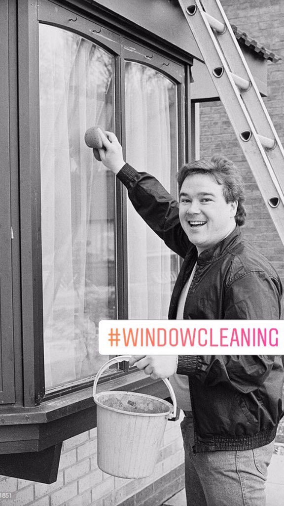 EssellCleaning's tweet photo. If we're good enough for Sinbad....

#chestertweets #nwalestweets @ShitChester #windowcleaning #sunbad #shoplocal #brookside https://t.co/niUFz8Ynpp