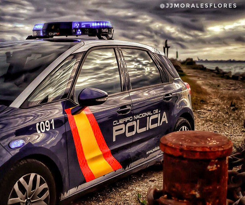 premiumpol's tweet photo. Mucha suerte a todos en las pruebas físicas, la oposición es un camino largo y duro, pero la recompensa es enorme.👮‍♀️👮‍♂️ https://t.co/BLXDc8Df74