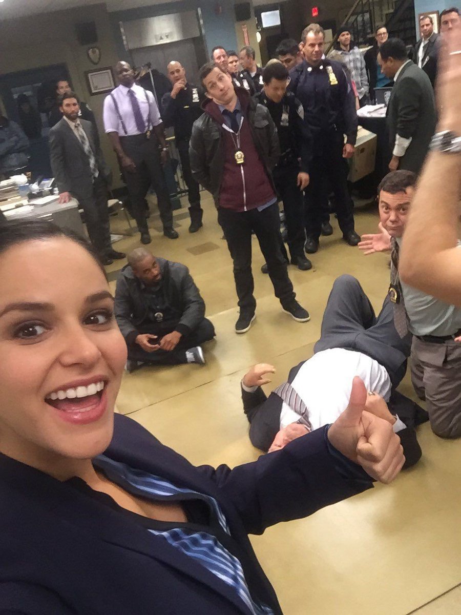salahlavelle's tweet photo. In the 4 months I’ve loved Brooklyn Nine Nine, it’s taught me so much about being yourself, accepting others and how to get back at someone who owns a motorbike (thank you Charles). It has the best cast on TV as well.
Oh, and Peraltiago.
#5YearsOfB99 https://t.co/qdVBLeFrZl