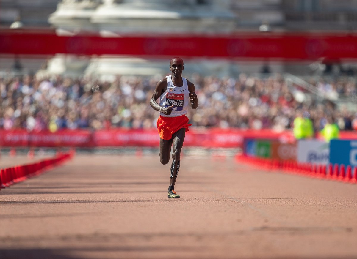 This guy's last eight marathons....🐐 

2014 <a href="/ChiMarathon/">Chicago Marathon</a> - 1⃣
2015 <a href="/LondonMarathon/">TCS London Marathon</a> - 1⃣
2015 <a href="/berlinmarathon/">BMW BERLIN-MARATHON</a> - 1⃣
2016 <a href="/LondonMarathon/">TCS London Marathon</a> - 1⃣
2016 <a href="/Rio2016_en/">Crear una App</a> - 1⃣
2017 <a href="/berlinmarathon/">BMW BERLIN-MARATHON</a> - 1⃣
2018 <a href="/LondonMarathon/">TCS London Marathon</a> - 1⃣
2018 <a href="/berlinmarathon/">BMW BERLIN-MARATHON</a> 1⃣ NWR

#LondonMarathon