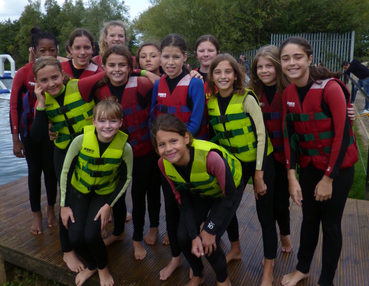 HeathfieldAscot's tweet photo. Our De Valois House Weekend included fun with Nerf Guns, trips to an Aqua Park and to Gravity Force, Lacrosse Camp plus Spinning, Swimming and singalong movies! #iloveboarding #bestweekends @BSAboarding https://t.co/KyBlNsdJGB