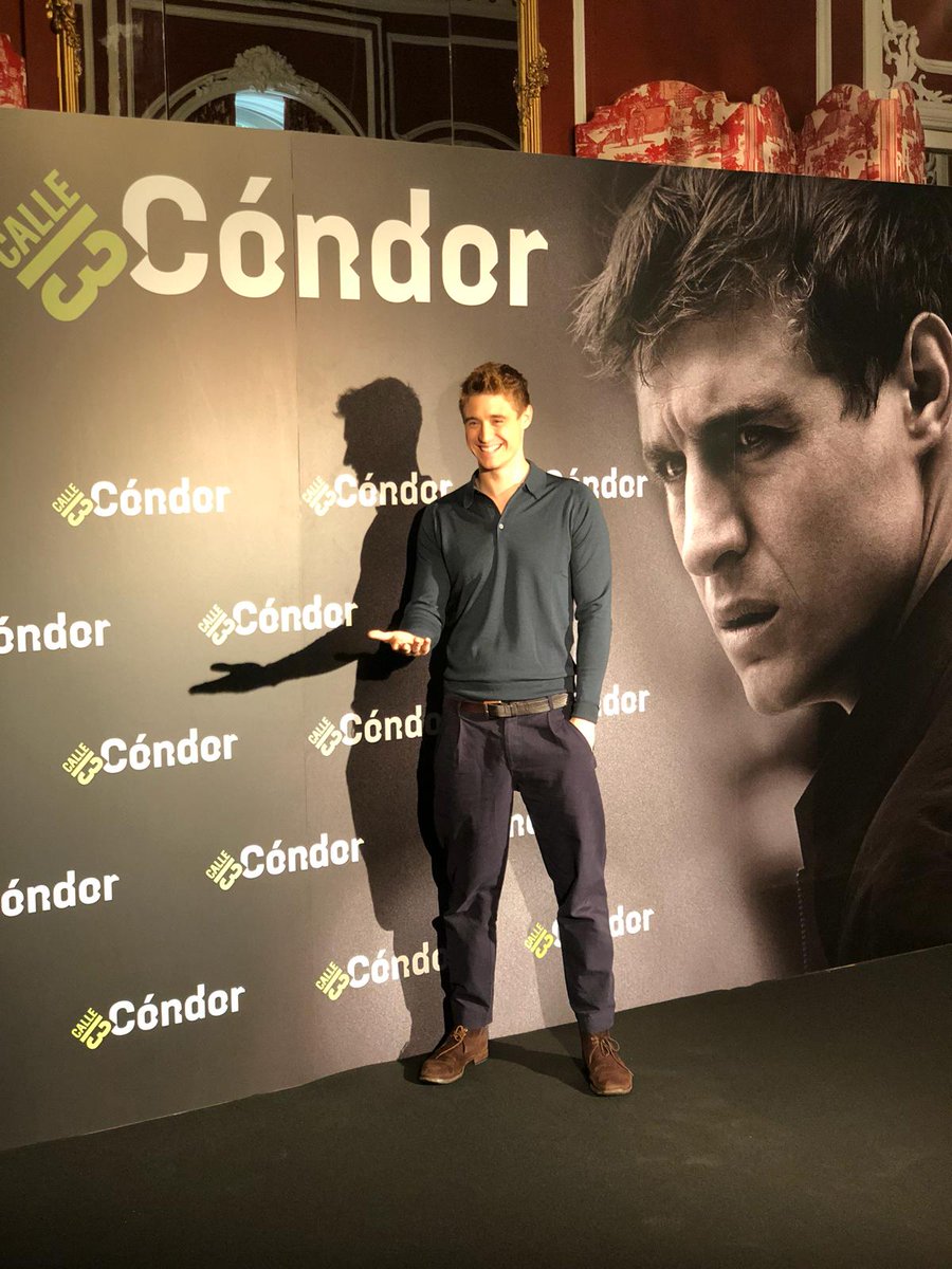 Calle13's tweet photo. Estamos con #MaxIrons  presentando #Cóndor a la prensa en Madrid 👏 Estreno en Calle 13 el 4 de octubre 📆 https://t.co/oqMIlnUBIi