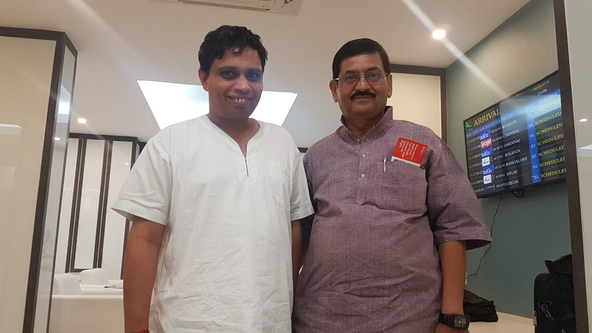 It was wonderful meeting Acharya Bal Krishna ji Chairman of Patanjali Ayurveda in Guwahati airport. We discussed the underlying issues regarding the developments of the state of Assam & North East in general.
#PatanjaliAyurveda