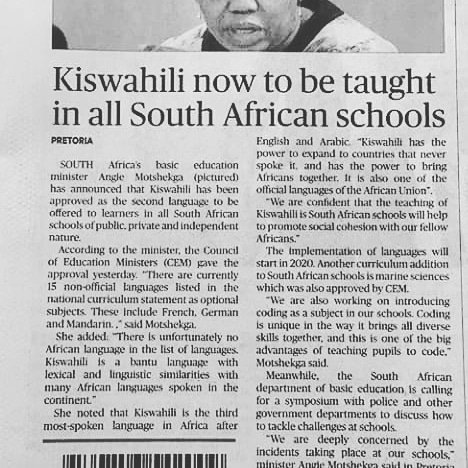 swahilitimes's tweet image. Serikali ya Afrika Kusini imeidhinisha lugha ya Kiswahili kuanza kufundishwa katika shule za umma na binafsi. KIswahili ni lugha ya tatu kwa kuwa na wazungumzaji wengi Afrika baada ya Kiingereza na Kiarabu.