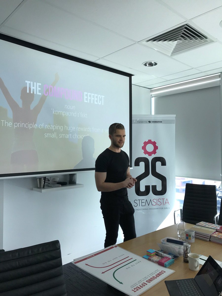 STEMNATIONAU tweet media