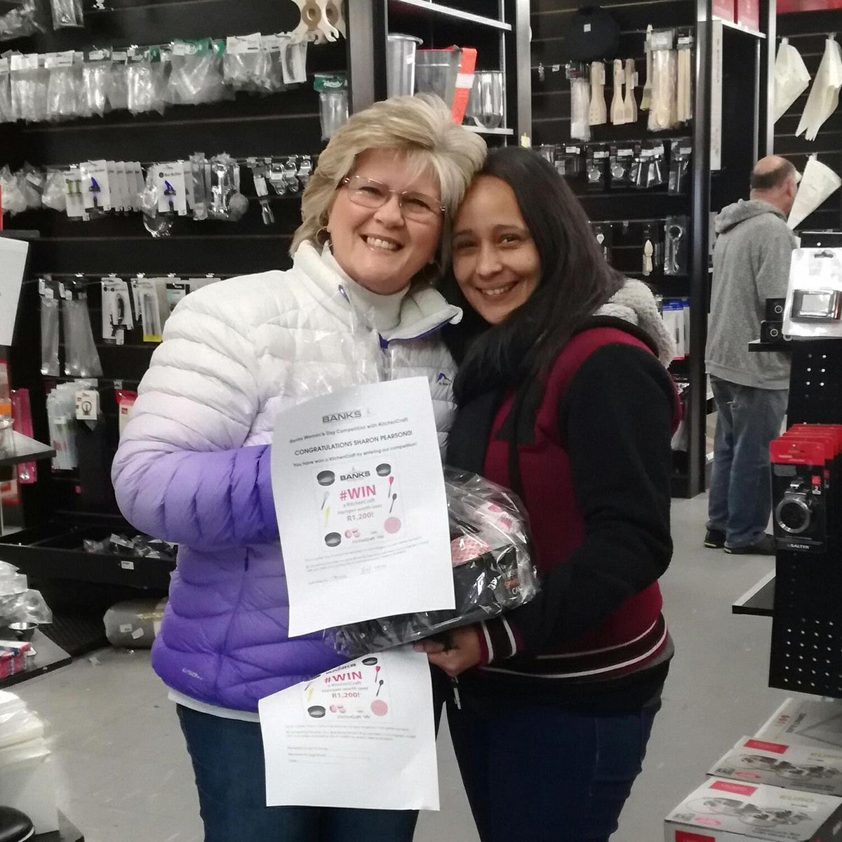 banksshop's tweet photo. CONGRATULATIONS to Sharon Pearson, lucky #winner of our KitchenCraft Competition!
We hope you enjoy your prize :)

Get your own #KitchenCraft products here:
https://t.co/jxtaAu83WP

#BanksKitchenShop https://t.co/gJA7NYe2Ax