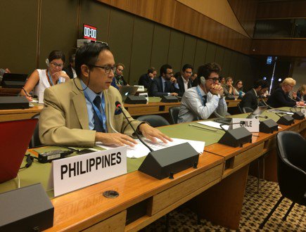 DFAPHL's tweet image. The Philippines was cited by the Committee on the Protection of the Rights of All Migrant Workers and Members of their Families (CMW) for its record in protecting and promoting the rights of migrant workers: dfa.gov.ph/dfa-news/news-…

#PHinUN
#ForMigrants
#DFAinACTION