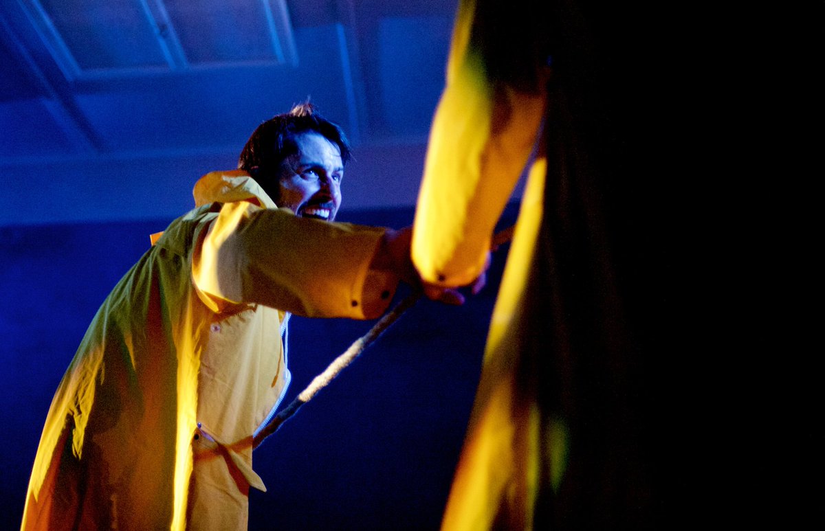 BlaizeArts's tweet photo. TONIGHT folks! Get yourself down to Wroot Village Hall,
Tue, 18 Sep, 7.30pm,
Tele – 01302 771802
@bgroupdance and @YourOldChina are waiting to whisk you away to a lighthouse where strange things happen. This is a fantastic show, way better than owt on the box. @voiceoflincs https://t.co/joPKF6cjSz
