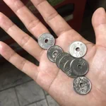 こんなのってあり!？自動販売機でジュースを買ったらおつりは全部・・・