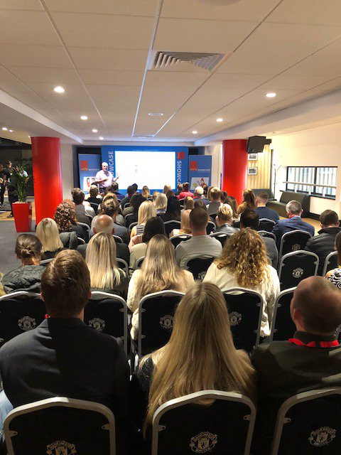 marketingSHOWCASE tweet media