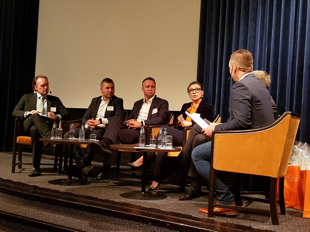 KrohnIrene's tweet photo. Det viktigaste är att skapa värde för våra kunder. Därför bjuder vi in dem till våra 5G testnät för att skapa förutsättningar för nya innovationer, samarbeten och ekosystem, Gabriela Styf Sjöman, Nätdirektör, @TeliaCompany i
paneldebatt om 5G #terminsstarttelekom @Telia_foretag https://t.co/PevANuAnsD