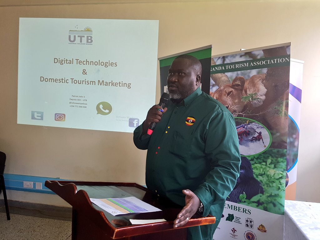 Dep. CEO, John Ssempebwa taking students through the use of #digital technologies in developing #Uganda's #tourism. From social media to #entertainment. 

#Smart #Youth Tourism Conference at MUBS 

#WTD2018 #WTDUG2018 #VISITUGANDA