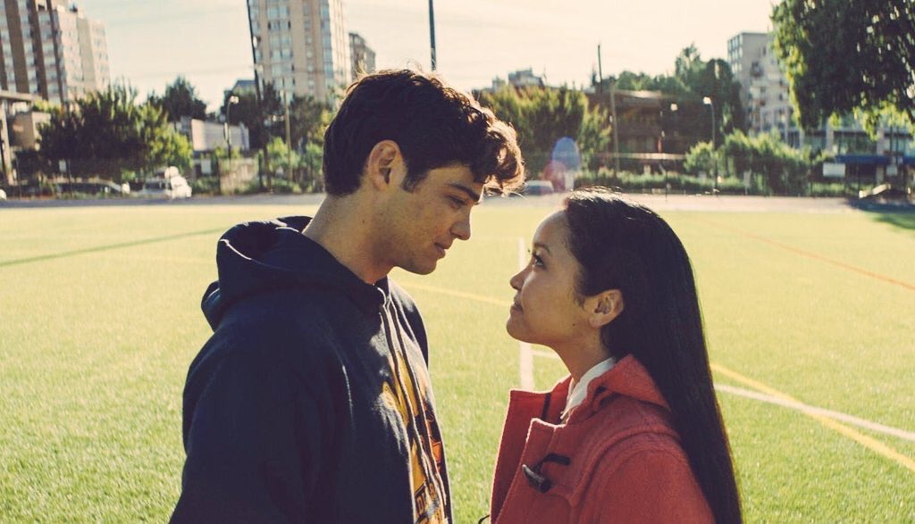 GossipRoomOff's tweet photo. À tous les garçons que j'ai aimés : la comédie romantique à succès Netflix aura très certainement une suite ! ❤️ https://t.co/jvC8x2BLuP