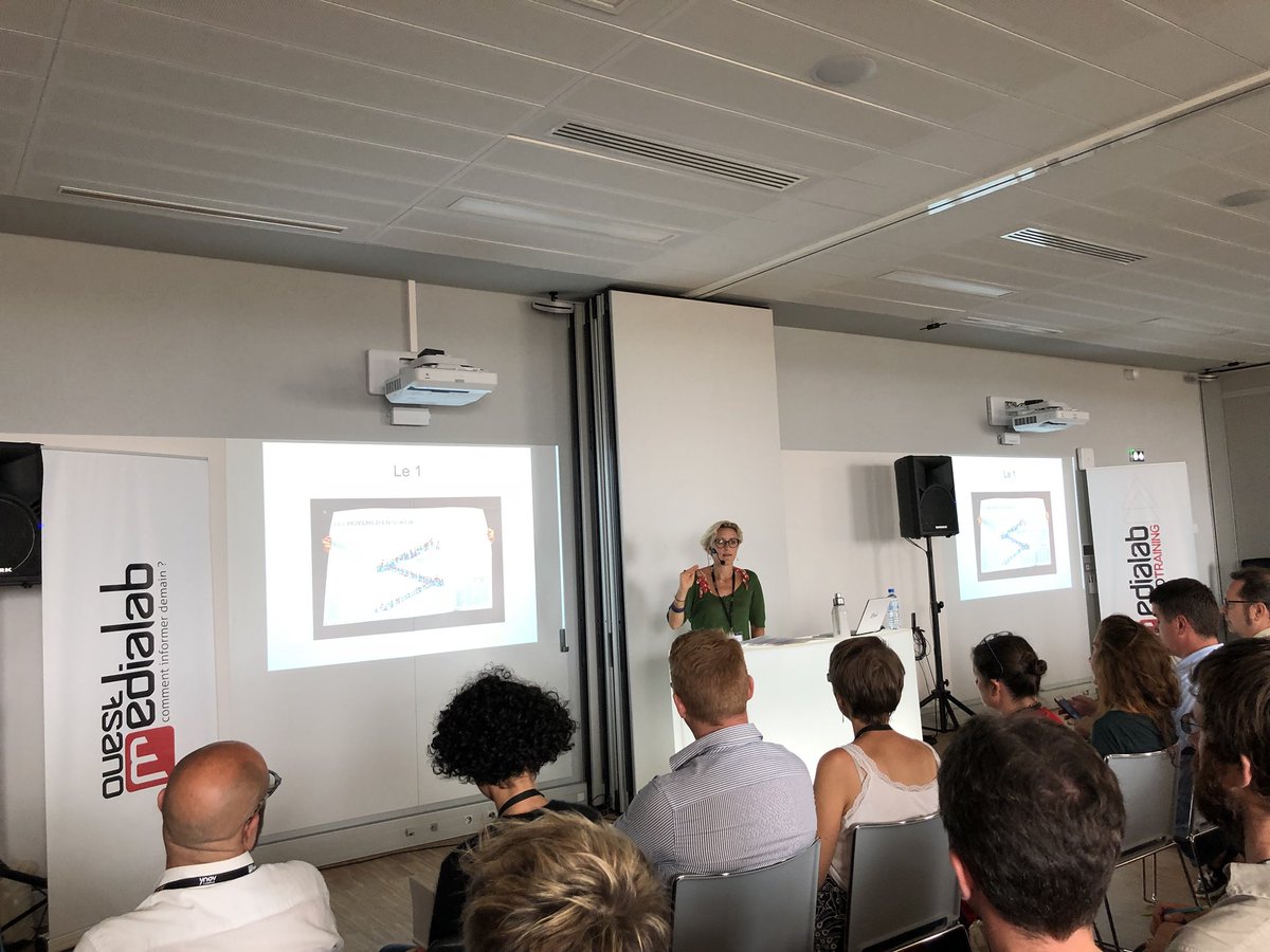 « Les communautés vous précédent, elle préexistent aux médias » Anne-Sophie Novel <a href="/SoAnn/">AnneSo Novel @soann@piaille.fr @soann.bsky.social</a> #medias #MedialabST <a href="/ouestmedialab/">Ouest Médialab</a>