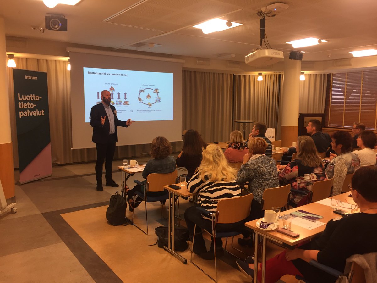Luottoriskien optimointikoulutusta Intrumin asiakkaille. Tällä kertaa tupa täysi Turussa. #intrum #luotonhallinta