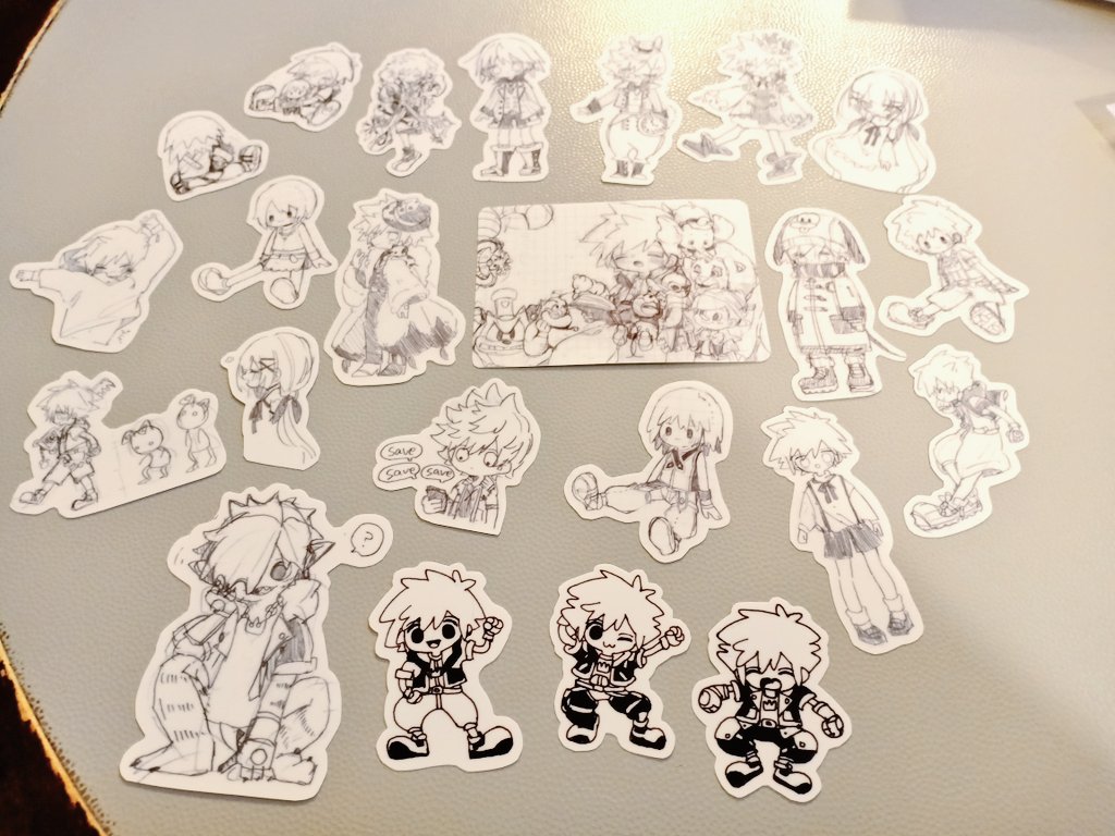 Watercolor drawings and stickers I got from @akihiiro_ ! (今更ですが)何ヵ月前にあきひろさんから水彩画(+シール)をたくさん貰いました!一生の宝物です…!(フレームに飾りたかったですがなかなか理想のフレームが見つかれなくて…😭)六潮+バンビが特に大大大好きです…!♥ 