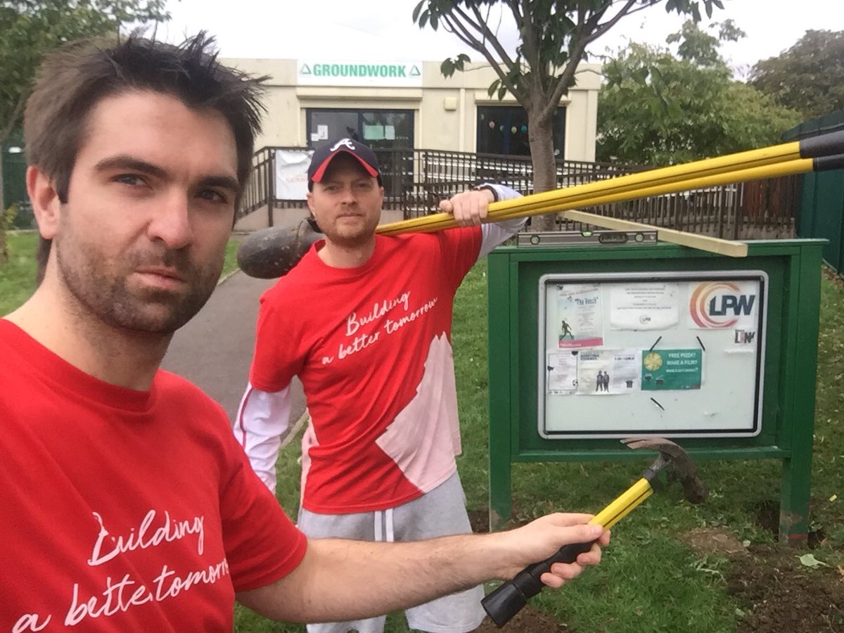 DWithecombe's tweet photo. Great helping out at @groundworkuk #Lockleaze #Vench #CharityTuesday @JLL #SignOfTheTimes https://t.co/FnQgkYUEsv