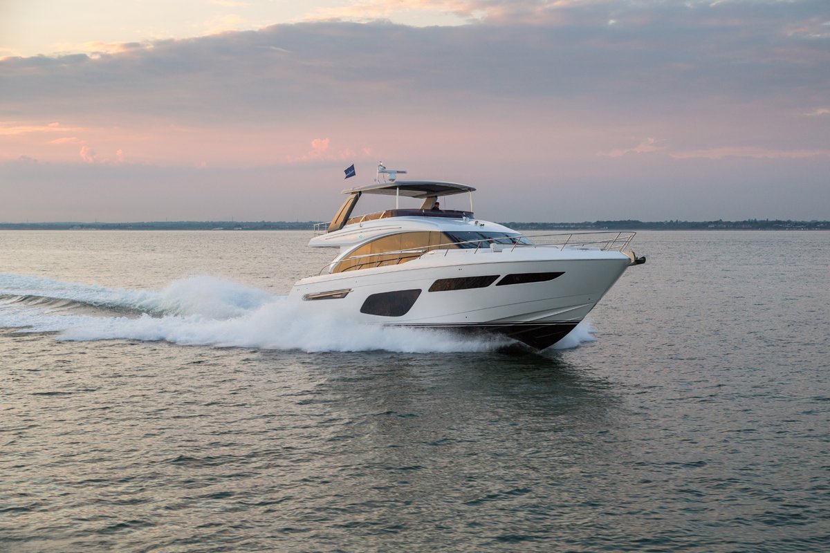 PrincessYachts's tweet photo. The new Princess F70 is on display at the @SotonBoatShow until Sunday. The Flybridge class has established the Princess brand as a pioneering force. She captivates with a clean, modern, elegantly proportioned look, meeting demands for flexible living.  https://t.co/GnK9ER5iJu https://t.co/aFCMHSU3ON