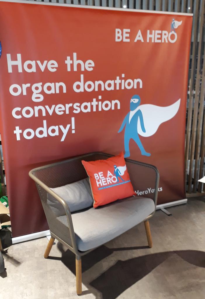 Sharing our organ donation message with the lovely folk  @SkyBetCareers in Leeds today. Lots of interest! @BeAHeroYorks @LeedsHospitals @YorkshireSNOD #yesidonate