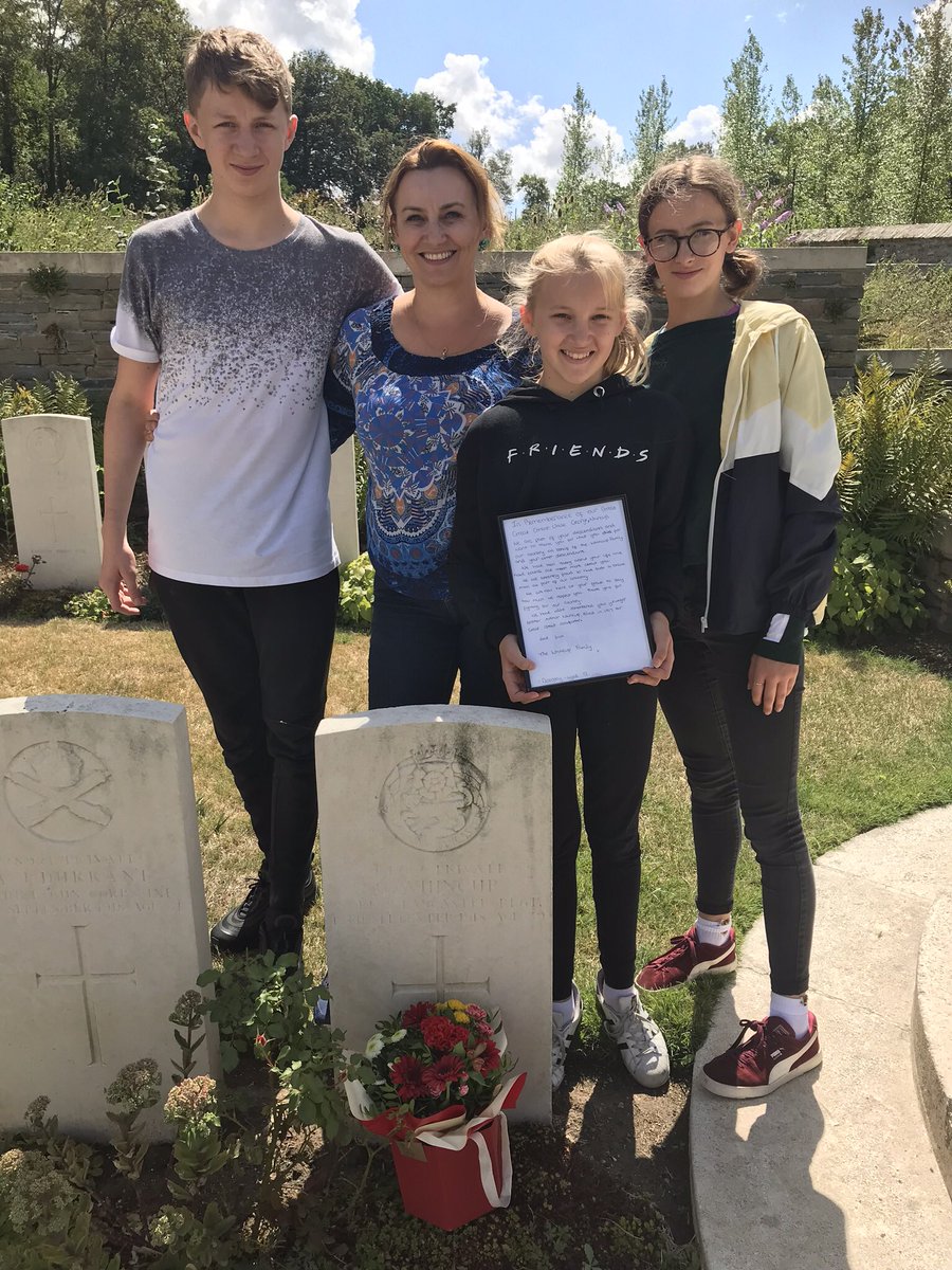 EmmaSupple's tweet photo. Delighted to have made it to The #Caulincourtcemetery to honour our Great Great Uncle George Whincup #WW1 on the 100th anniversary of his death We do Remember Him #100daysoffensive #Battleoftrefcon #WewillRememberthem #yorkregiment #Whincup https://t.co/6kpB1pARgN