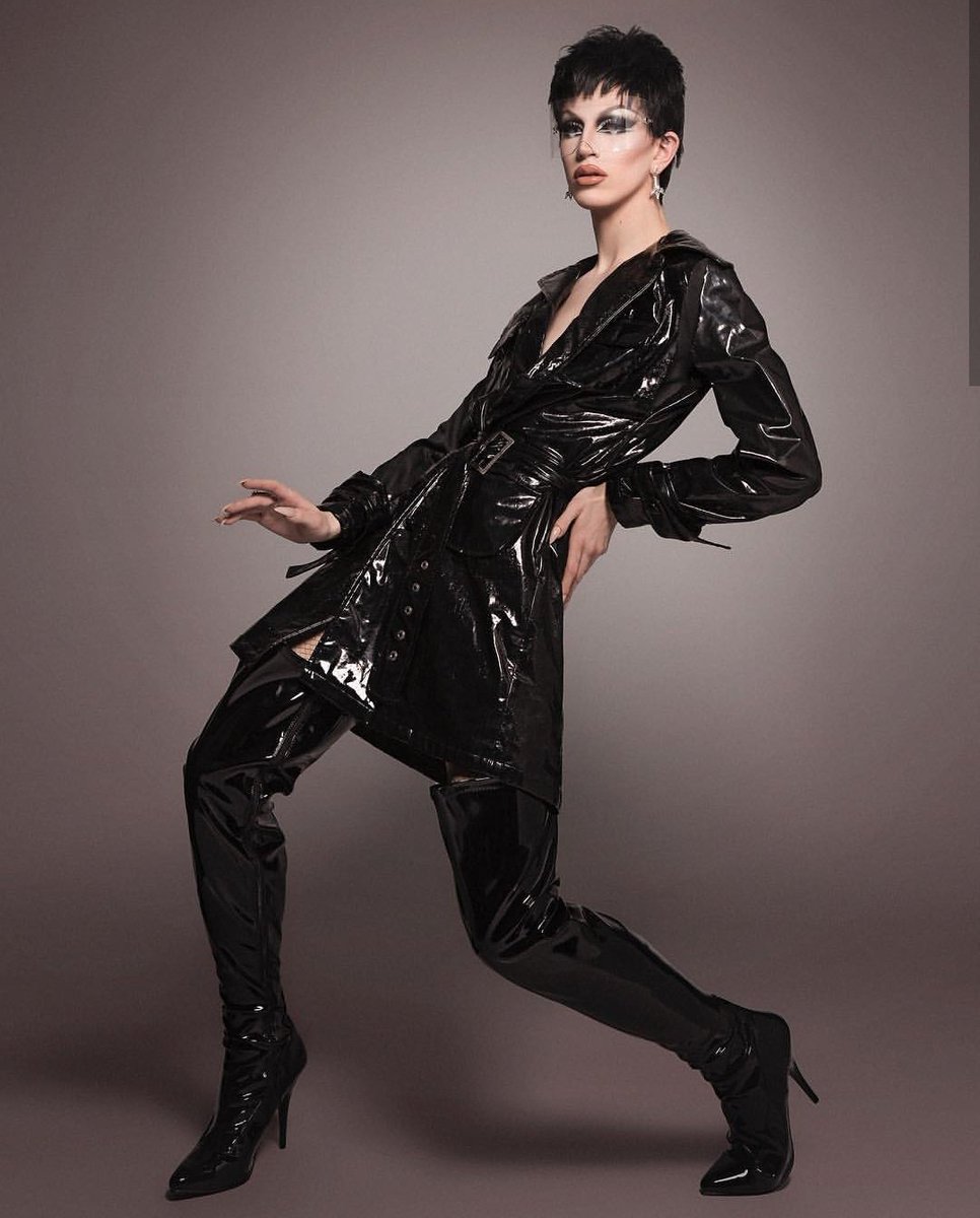 FeelCouture's tweet photo. My most fav person ever ❤❤ and one of my fav photoshoots that @aquariaofficial did, ever!

#proudtobeaquarius #Aquarius #rpdr #ageofaquaria #aquaria https://t.co/UiDnLesCfH