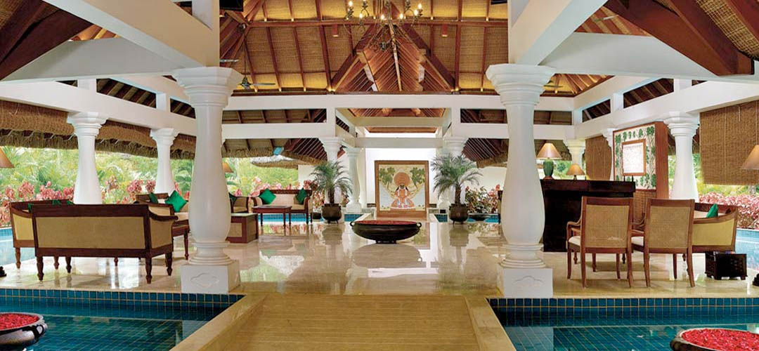 TravelMaxScott's tweet photo. As we head into autumn, is your sense of wellbeing fading faster than your summer tan? Fear not, we've rounded up some of our favourite #yoga and #wellness retreats to bring back your sparkle. #wellnessretreat #vana #carnoustie #SwaSwara https://t.co/bI18l5nTr9 https://t.co/CDAYGyQkD8