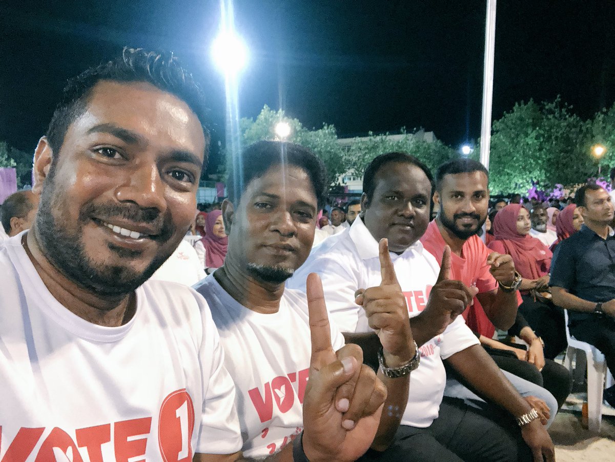 ahmedmubean's tweet photo. Carnival sarahdhdhahvure 2 guna’ah vure bodu stadium misarahadhdhu mivanee furibaaruvefa. Ethahbayaku isheenaane thaneh nethi koohah ethibee. Bidufalhi eba feneythow? @ahmed_nihan @rumaalu2 https://t.co/Y05abKsyCp