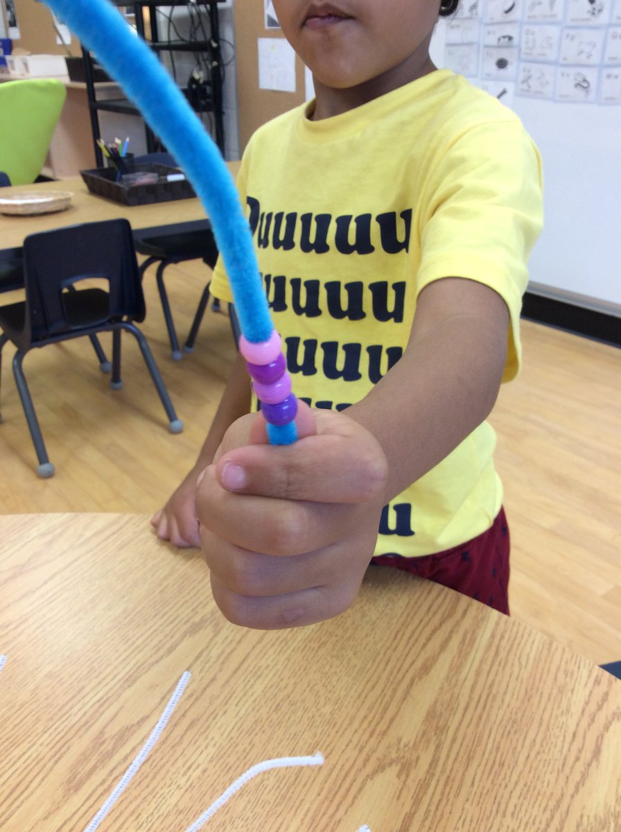 MrsCameron_Mck's tweet photo. Working on fine motor activities and discovering different patterns in Room 14. Can you name this pattern? #kindiemath #fulldaykindergarten https://t.co/fGYdyGQHjF