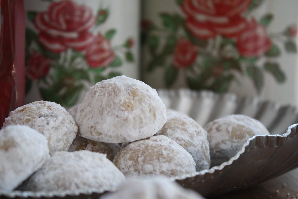 CBiscochitos's tweet photo. Whether you're single or married, you'll enjoy our Mexican Wedding Cookies. They're a little piece of heaven.π #celinasbiscochitos #weddingday #cookies #nmfood #biscochitos #newmexiconomad #newmexicotrue #nmtraditions https://t.co/NOa3fm0d3L