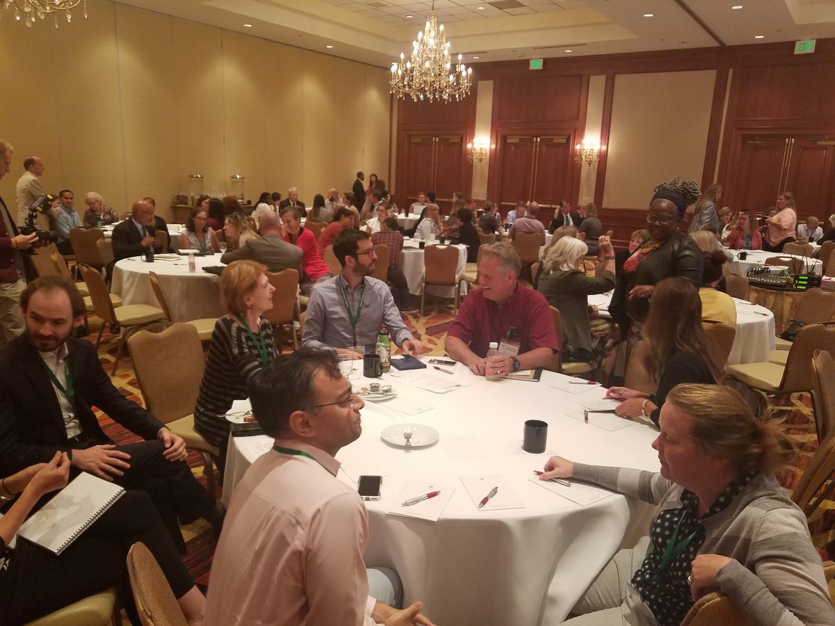 HealthyHousing's tweet photo. Attendees networking and discussing the sessions during @HealthyHousing 9th annual Executive Leadership Institute #ELI2018 #GHHI #slco https://t.co/FG1GXswJCn