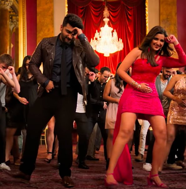 YouTubeIndia's tweet photo. Friend's sangeet coming up and you've got no idea what to dance to? #BhareBazaar was made for that 💯 → https://t.co/6vdV8IjV0x @arjunk26 @ParineetiChopra @Its_Badshah https://t.co/WlgJjEWqIh