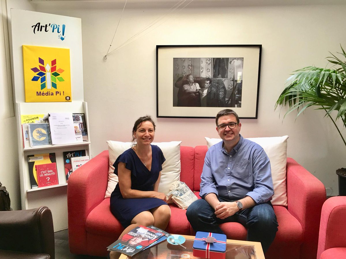 Great to meet Noèmie and the @asso_mediapi team. They produce a great sign language-led news site. Learnt more about their work.
C'était bien de rencontrer Noèmie et l'équipe @asso_mediapi. Ils produisent un site d'actualités basé dans langue des signes. J'appris sur leur travail