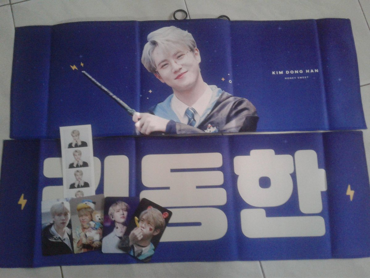787_JBJINA's tweet photo. [HELP RT/READY STOCK]

Kim Donghan Cheering Slogan by @/honeysweet_dh 

Minat dan tanya harga silakan DM 🙇 https://t.co/JURyE80Wfl
