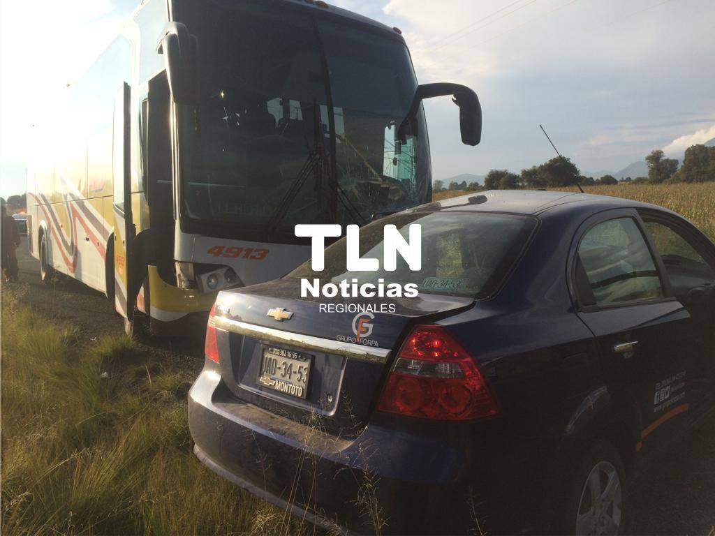 TlnNoticias's tweet photo. Chocan AU y vehículo particular en Tlachcihuca.
- El conductor del vehículo fue trasladado en ambulancia herido al hospital de Cd. Serdán . https://t.co/wjpO2VzdOJ