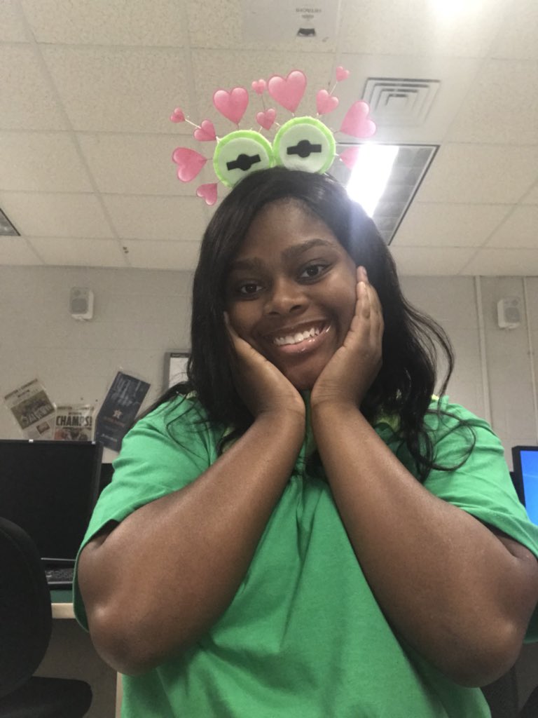 alyssasolomon1's tweet photo. Day 1: meme Monday https://t.co/DWaMwgnwur