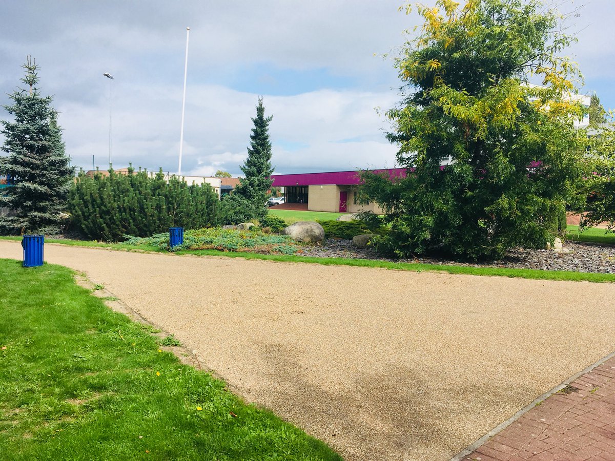 WUNursing's tweet image. Walking over to #SimulationShowcaseWGU Beautiful grounds is the sunshine @GlyndwrUni  @wrexham
