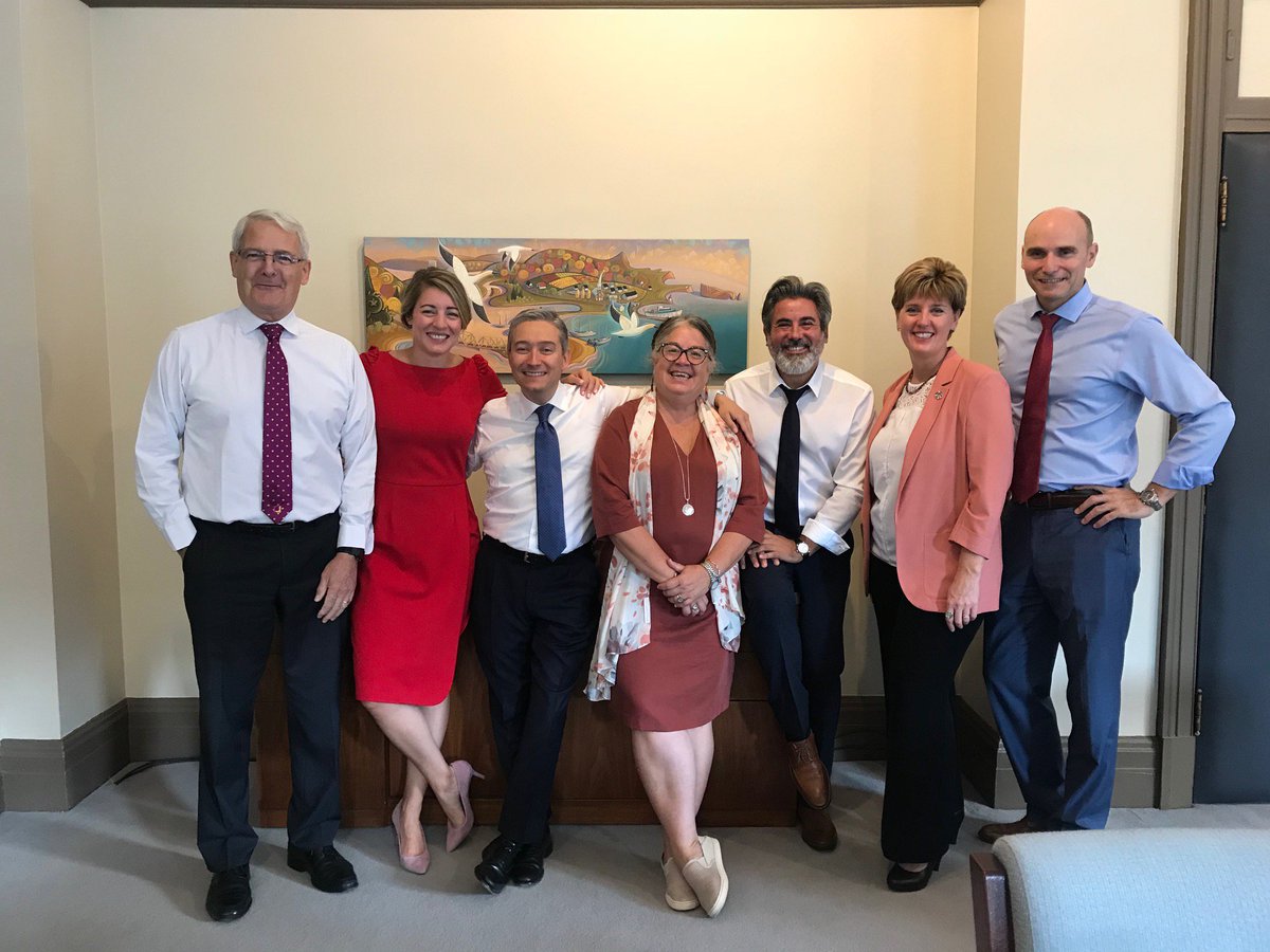 DiLebouthillier's tweet photo. Ce matin, les ministres du Québec se sont réunis à mon bureau afin de discuter des enjeux qui touchent particulièrement les Québécois et Québécoises. Nous en avons également profité pour souhaiter la bienvenue à @Rodriguez_Pab en tant que nouveau ministre québécois. https://t.co/nAVGuBw5x6