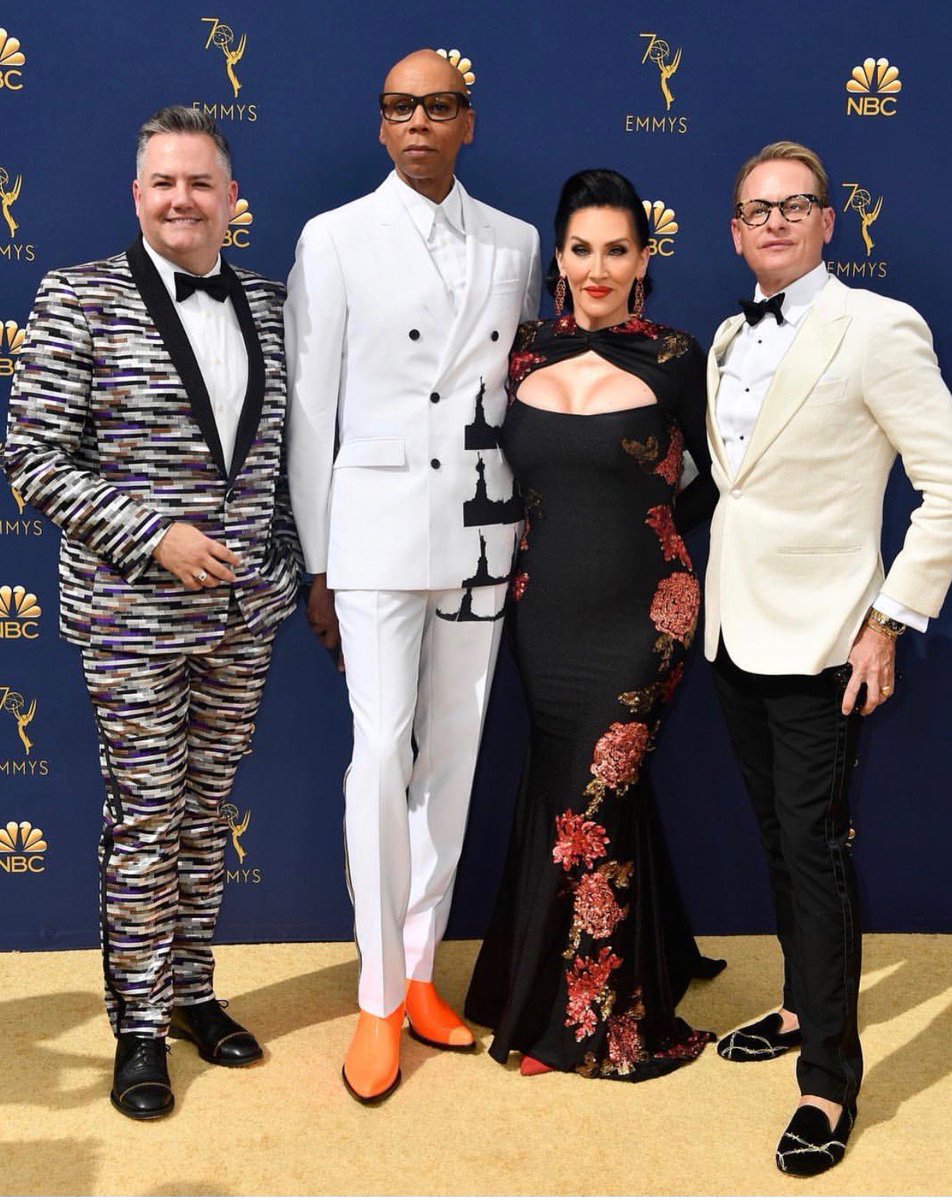 CVAmediagroup's tweet photo. Congratulations to @TelevisionAcad /Emmys WINNERS @RuPaulsDragRace!   @helloross is styled by @CVAMediaGroup Celebrity Wardrobe Stylist  @StylistSalvador
https://t.co/mfb168tiz5
#EmmyAwardWinning #RuPaul​#Drag #RepresentedbyCVA #ManagedbyCVA   #SalvadorCamarena #Glam #RedCarpet https://t.co/i7C74pVJy9